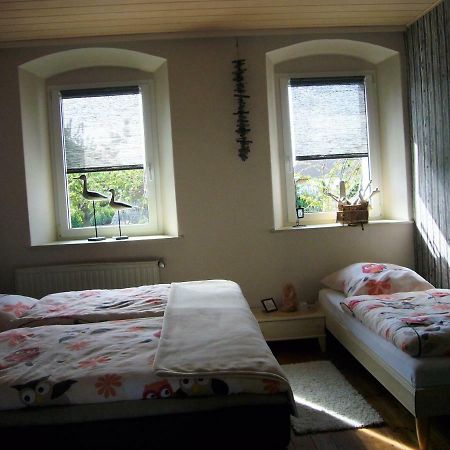 Ferienwohnung Im Alten Schulhaus - Keine Monteure Plech Екстериор снимка