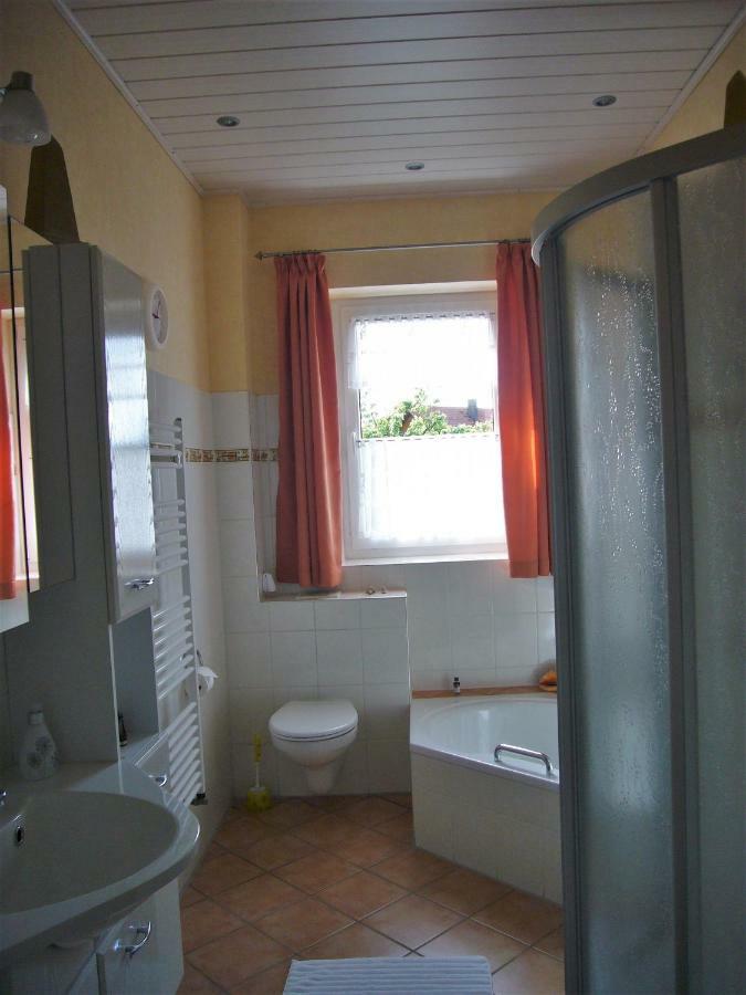 Ferienwohnung Im Alten Schulhaus - Keine Monteure Plech Екстериор снимка